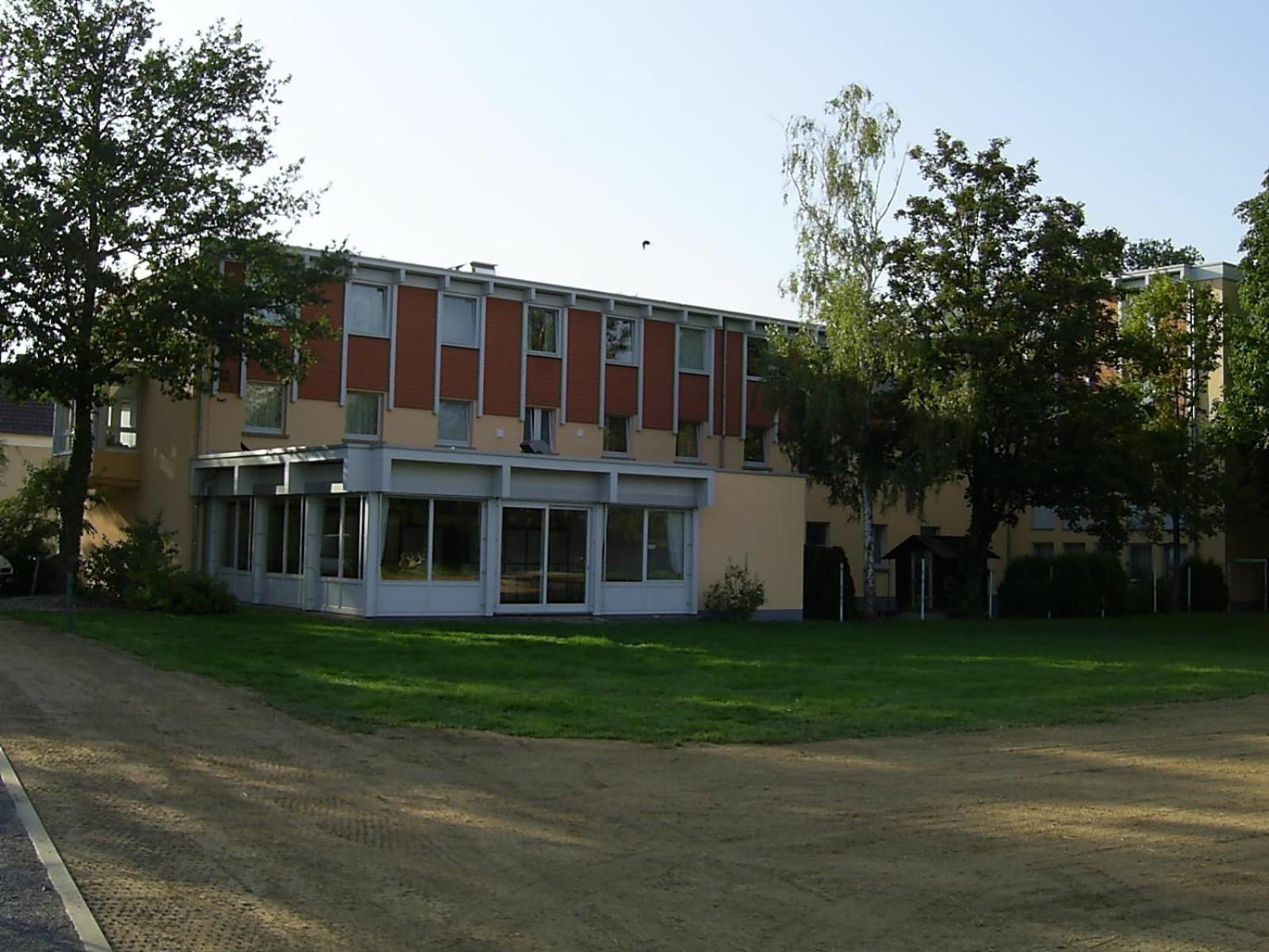 Jugendherberge Карлсруе Екстер'єр фото